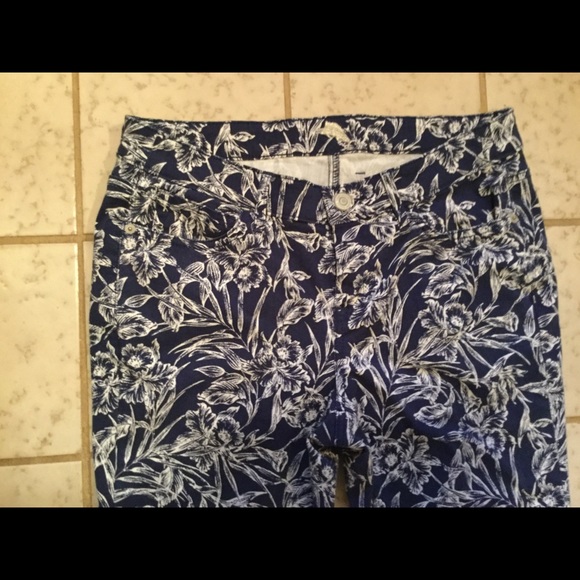 Tommy Bahama Eclipse Floral Skinny Ankle Jeans - Picture 3 of 8